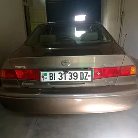 Toyota Camry 1999