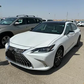 Lexus ES 350 2022