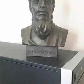 бюст Махтумкули
