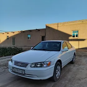 Toyota Camry 2000