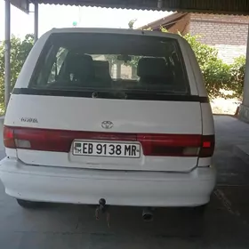 Toyota Previa 1993