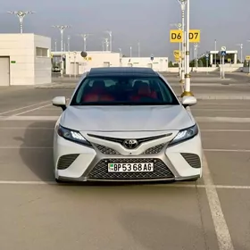 Toyota Camry 2019