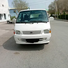 Toyota Hiace 2000
