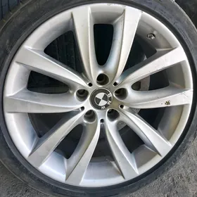 BMW 245 40 19 DISKA TEKER