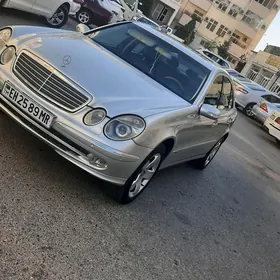 Mercedes-Benz E320 2003