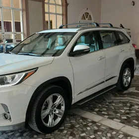 Toyota Highlander 2019