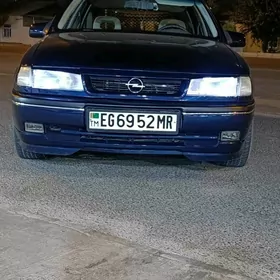 Opel Vectra 1990