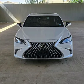 Lexus ES 350 2022
