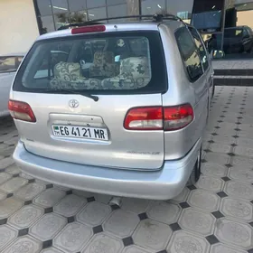 Toyota Sienna 2003