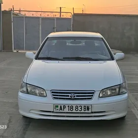Toyota Camry 2000