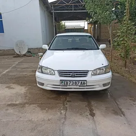 Toyota Camry 1999
