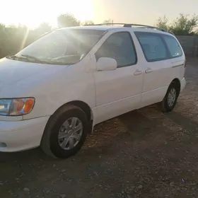 Toyota Sienna 2002