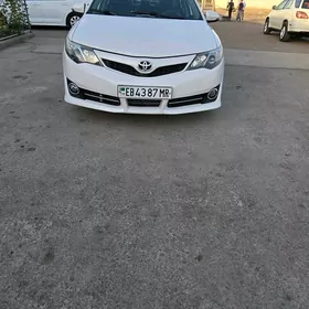 Toyota Camry 2012