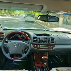 Toyota Camry 2005