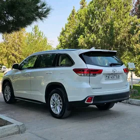 Toyota Highlander 2017