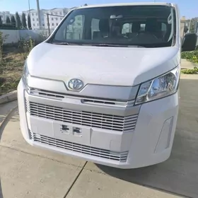 Toyota Hiace 2025