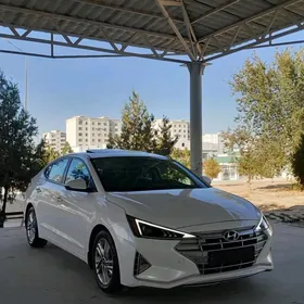 Hyundai Elantra 2020
