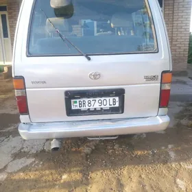 Toyota Hiace 1989