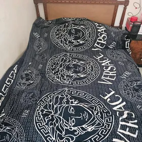 кровать