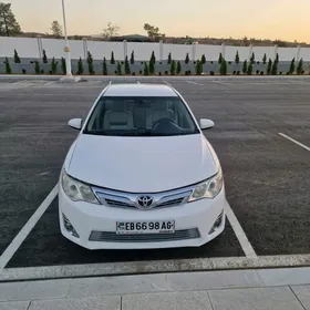 Toyota Camry 2014