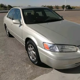 Toyota Camry 1999