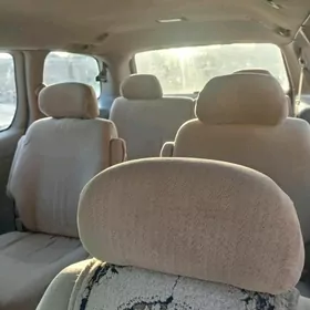 Toyota Sienna 2002