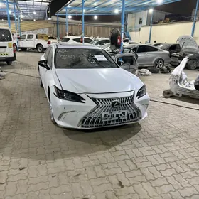 Lexus ES 350 2021