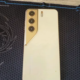 Tecno camon 40 pro