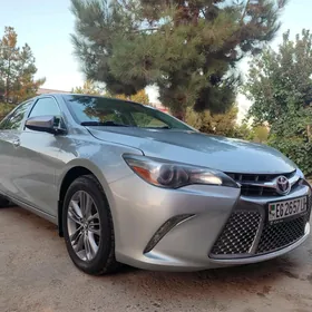 Toyota Camry 2017