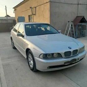 BMW E39 2002