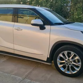 Toyota Highlander 2021