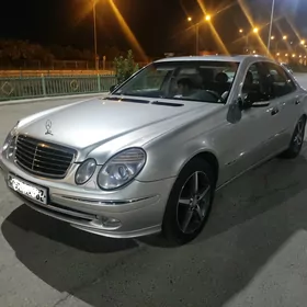 Mercedes-Benz E320 2003
