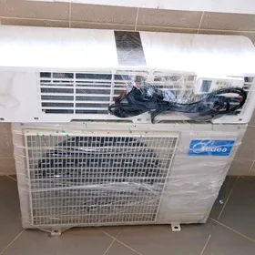 Кондиционер Midea