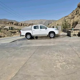 Toyota Hilux 2013