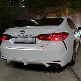 Toyota Camry 2018