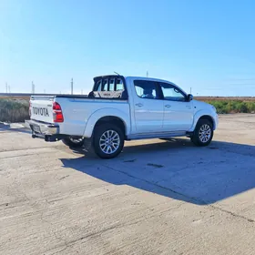 Toyota Hilux 2011