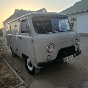UAZ Profi 1998