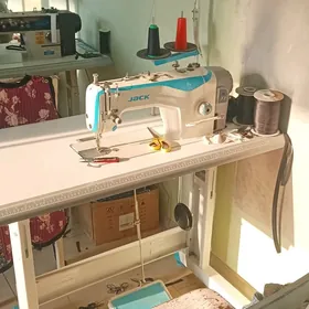Atelye isçi gerek