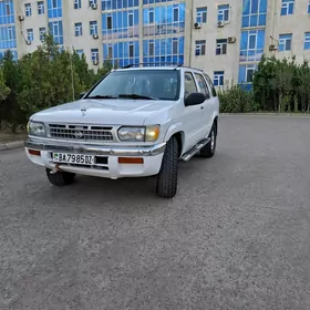 Nissan Pathfinder 1998