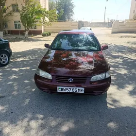 Toyota Camry 1999