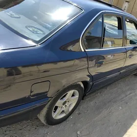 BMW 525 1989