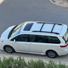 Toyota Sienna 2018