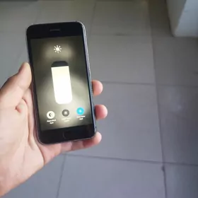 iPhone 8