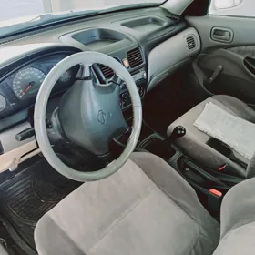 Nissan Sunny 2001