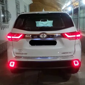 Toyota Highlander 2014