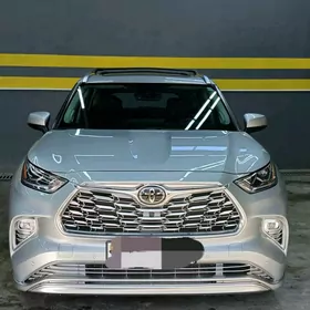 Toyota Highlander 2022