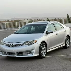 Toyota Camry 2013