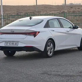 Hyundai Elantra 2021