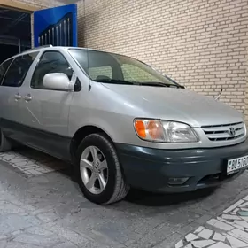 Toyota Sienna 2002