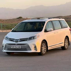 Toyota Sienna 2020